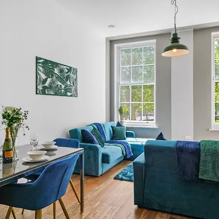 Stunning Abode - Sleeps 10 - Parking * Bristol