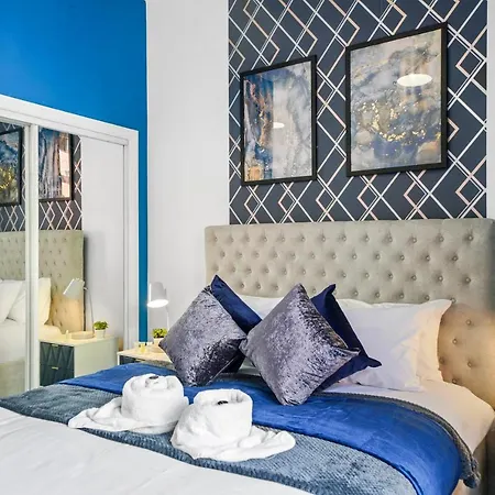 Lägenhet Stunning Abode - Sleeps 10 - Parking *
